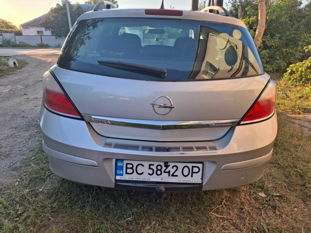 Серый Опель Астра, объемом двигателя 1.6 л и пробегом 285 тыс. км за 5200 $, фото 2 на Automoto.ua