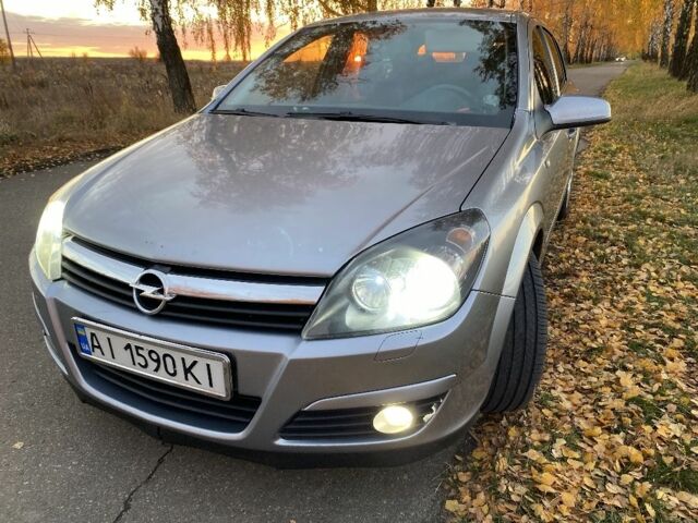 Опель Астра 2005 в Переяславе-Хмельницком на Automoto.ua Серый Опель Астра, объемом двигателя 1.6 л и пробегом 326 тыс. км за 5300 $, фото 3 на Automoto.ua