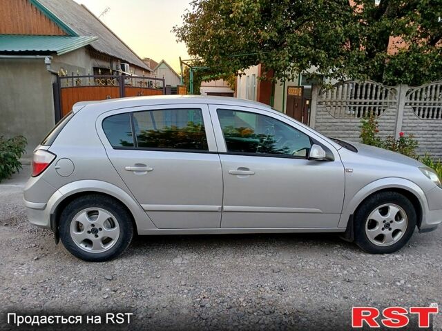 Серый Опель Астра, объемом двигателя 1.4 л и пробегом 172 тыс. км за 5500 $, фото 1 на Automoto.ua