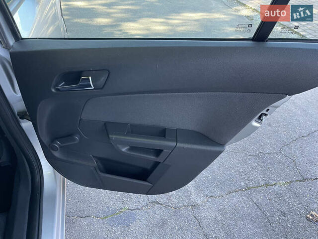 Серый Опель Астра, объемом двигателя 1.8 л и пробегом 196 тыс. км за 6500 $, фото 12 на Automoto.ua