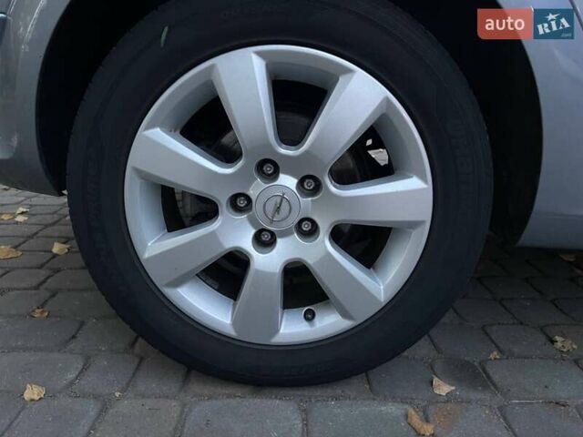 Серый Опель Астра, объемом двигателя 1.8 л и пробегом 175 тыс. км за 6200 $, фото 46 на Automoto.ua