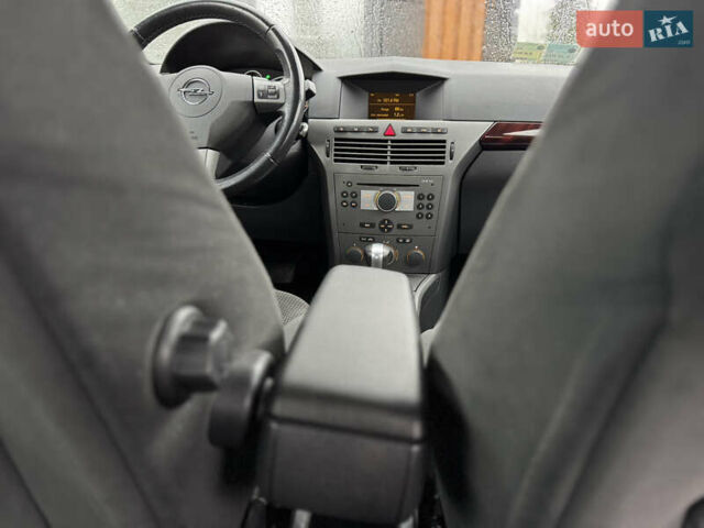 Сірий Опель Астра, об'ємом двигуна 1.8 л та пробігом 173 тис. км за 6250 $, фото 56 на Automoto.ua