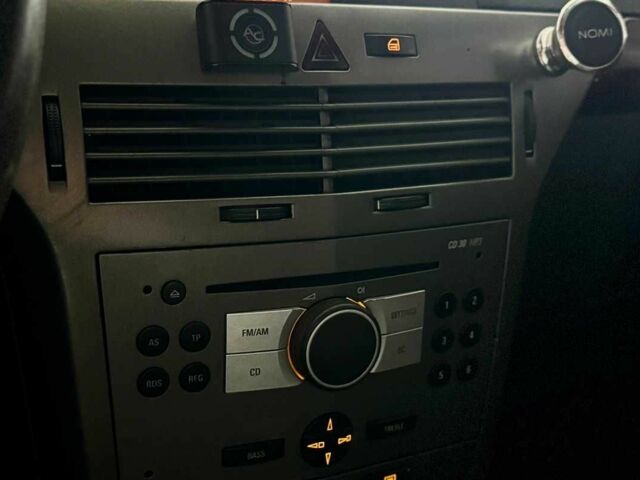 Серый Опель Астра, объемом двигателя 1.4 л и пробегом 215 тыс. км за 4100 $, фото 11 на Automoto.ua