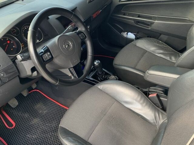 Серый Опель Астра, объемом двигателя 1.9 л и пробегом 303 тыс. км за 5200 $, фото 12 на Automoto.ua