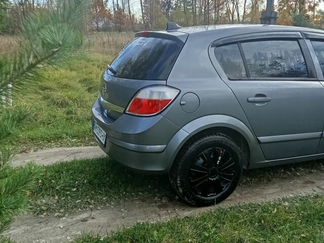 Серый Опель Астра, объемом двигателя 1.4 л и пробегом 210 тыс. км за 4650 $, фото 2 на Automoto.ua