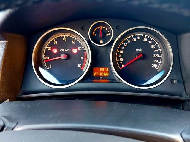 Серый Опель Астра, объемом двигателя 1.6 л и пробегом 271 тыс. км за 4100 $, фото 10 на Automoto.ua