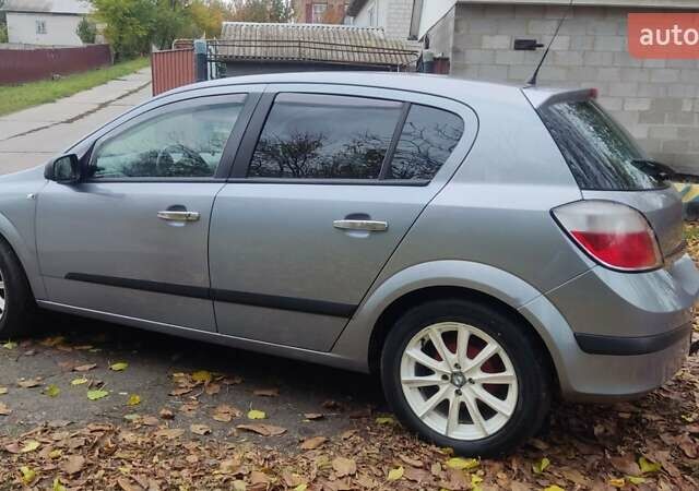 Серый Опель Астра, объемом двигателя 1.4 л и пробегом 327 тыс. км за 4400 $, фото 1 на Automoto.ua