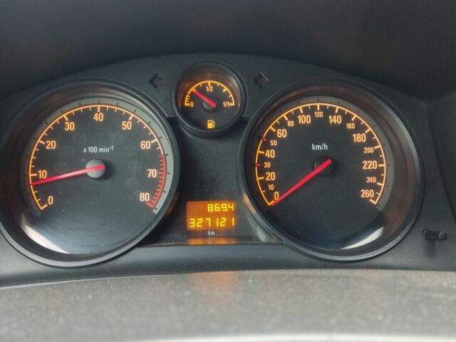 Серый Опель Астра, объемом двигателя 1.4 л и пробегом 327 тыс. км за 4400 $, фото 23 на Automoto.ua