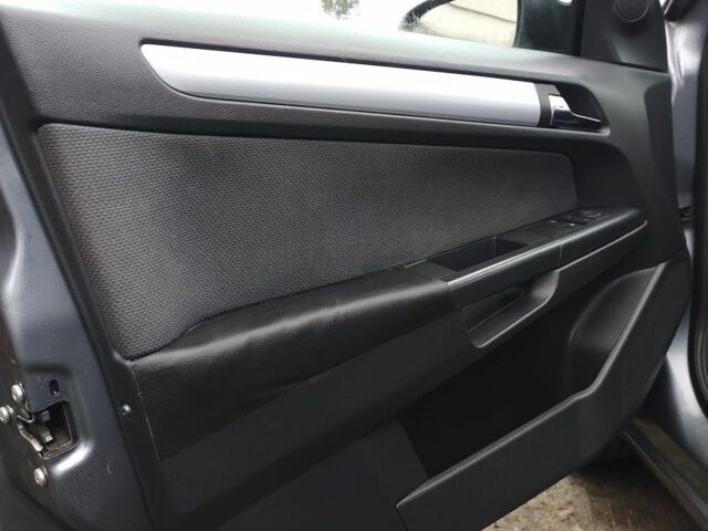 Серый Опель Астра, объемом двигателя 1.6 л и пробегом 217 тыс. км за 4650 $, фото 16 на Automoto.ua