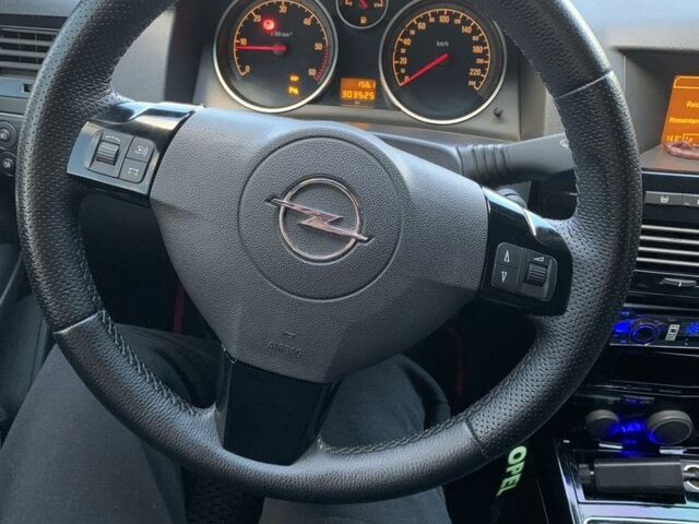 Серый Опель Астра, объемом двигателя 1.9 л и пробегом 303 тыс. км за 5200 $, фото 14 на Automoto.ua