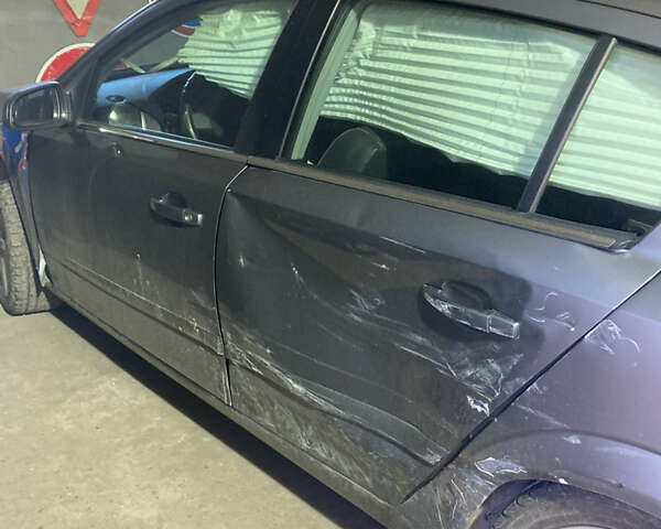 Серый Опель Астра, объемом двигателя 1.6 л и пробегом 90 тыс. км за 2200 $, фото 9 на Automoto.ua