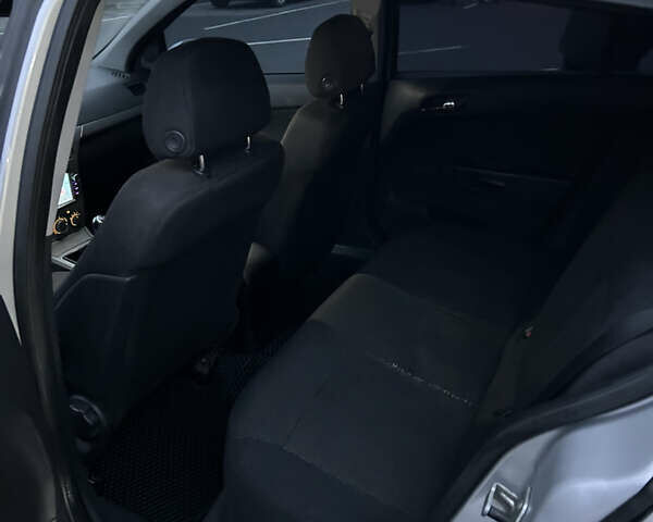 Сірий Опель Астра, об'ємом двигуна 1.4 л та пробігом 298 тис. км за 4800 $, фото 25 на Automoto.ua