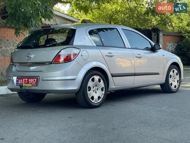 Серый Опель Астра, объемом двигателя 1.8 л и пробегом 196 тыс. км за 6500 $, фото 6 на Automoto.ua