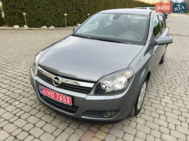 Серый Опель Астра, объемом двигателя 1.6 л и пробегом 259 тыс. км за 5100 $, фото 3 на Automoto.ua