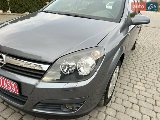 Серый Опель Астра, объемом двигателя 1.6 л и пробегом 259 тыс. км за 5100 $, фото 20 на Automoto.ua