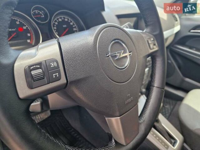 Серый Опель Астра, объемом двигателя 1.8 л и пробегом 119 тыс. км за 6600 $, фото 32 на Automoto.ua