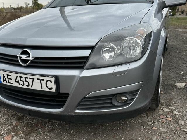 Серый Опель Астра, объемом двигателя 1.6 л и пробегом 264 тыс. км за 4800 $, фото 16 на Automoto.ua