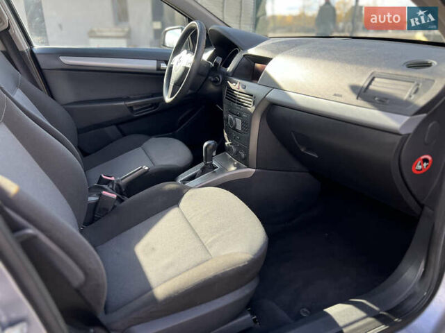 Опель Астра 2005 в Ивано-Франковске на Automoto.ua Серый Опель Астра, объемом двигателя 1.8 л и пробегом 155 тыс. км за 6350 $, фото 66 на Automoto.ua