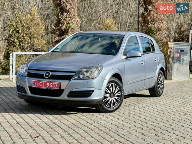 Опель Астра 2005 в Ивано-Франковске на Automoto.ua Серый Опель Астра, объемом двигателя 1.8 л и пробегом 155 тыс. км за 6350 $, фото 3 на Automoto.ua