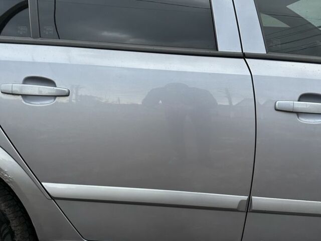 Серый Опель Астра, объемом двигателя 1.6 л и пробегом 264 тыс. км за 4800 $, фото 11 на Automoto.ua