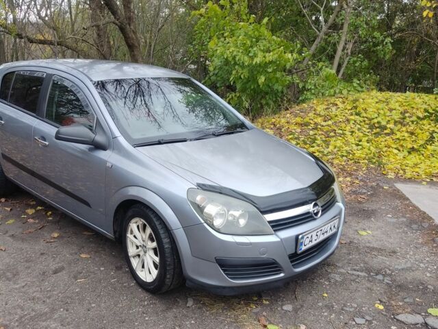 Серый Опель Астра, объемом двигателя 1.4 л и пробегом 327 тыс. км за 4400 $, фото 11 на Automoto.ua