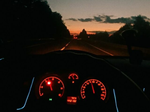 Серый Опель Астра, объемом двигателя 1.7 л и пробегом 440 тыс. км за 4000 $, фото 5 на Automoto.ua