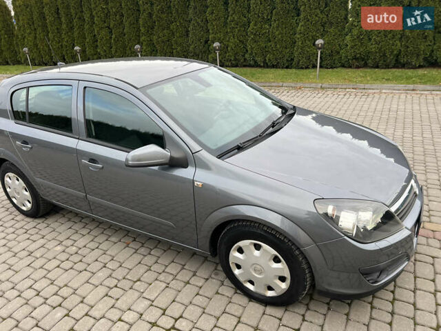 Серый Опель Астра, объемом двигателя 1.6 л и пробегом 259 тыс. км за 5100 $, фото 9 на Automoto.ua