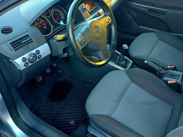 Сірий Опель Астра, об'ємом двигуна 1.6 л та пробігом 271 тис. км за 4100 $, фото 8 на Automoto.ua