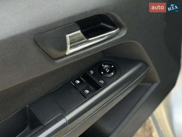 Серый Опель Астра, объемом двигателя 1.69 л и пробегом 250 тыс. км за 3999 $, фото 20 на Automoto.ua