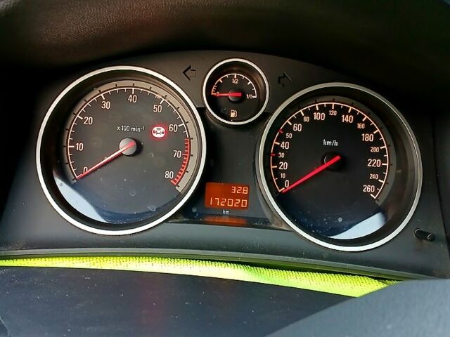 Серый Опель Астра, объемом двигателя 1.4 л и пробегом 172 тыс. км за 5500 $, фото 3 на Automoto.ua