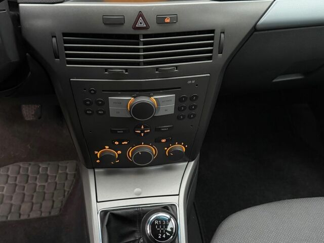 Сірий Опель Астра, об'ємом двигуна 1.6 л та пробігом 160 тис. км за 1990 $, фото 9 на Automoto.ua