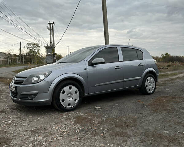 Серый Опель Астра, объемом двигателя 1.6 л и пробегом 264 тыс. км за 4500 $, фото 11 на Automoto.ua