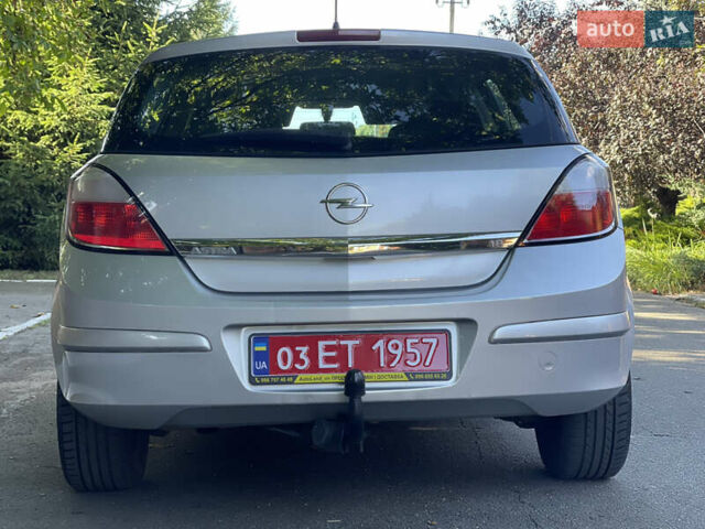 Серый Опель Астра, объемом двигателя 1.8 л и пробегом 196 тыс. км за 6500 $, фото 9 на Automoto.ua