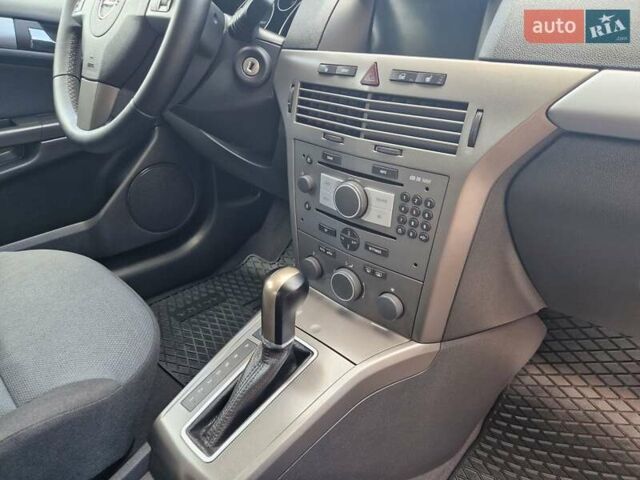 Сірий Опель Астра, об'ємом двигуна 1.8 л та пробігом 119 тис. км за 6600 $, фото 39 на Automoto.ua