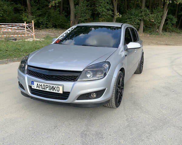 Сірий Опель Астра, об'ємом двигуна 1.91 л та пробігом 303 тис. км за 5500 $, фото 3 на Automoto.ua