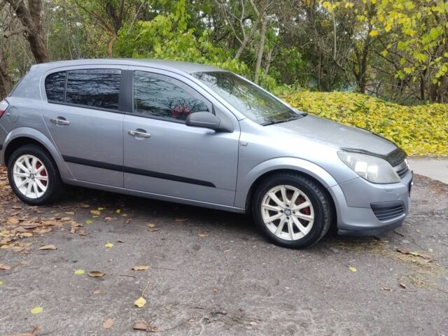 Серый Опель Астра, объемом двигателя 1.4 л и пробегом 327 тыс. км за 4400 $, фото 9 на Automoto.ua