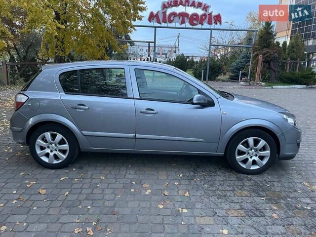 Серый Опель Астра, объемом двигателя 1.8 л и пробегом 175 тыс. км за 6200 $, фото 6 на Automoto.ua