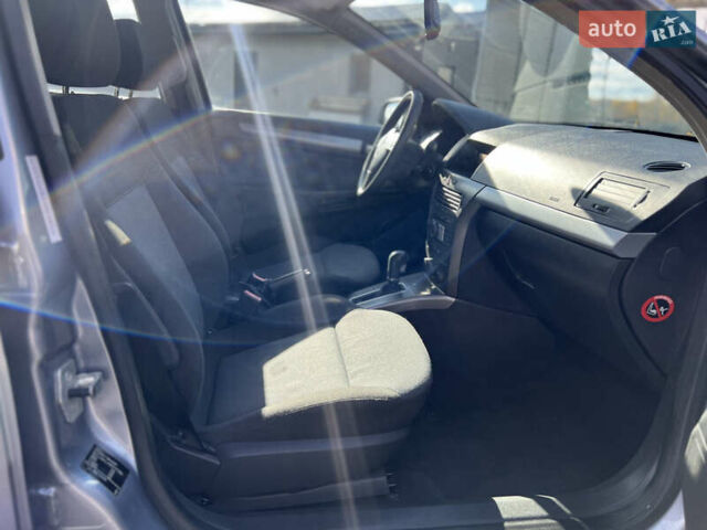 Опель Астра 2005 в Ивано-Франковске на Automoto.ua Серый Опель Астра, объемом двигателя 1.8 л и пробегом 155 тыс. км за 6350 $, фото 67 на Automoto.ua