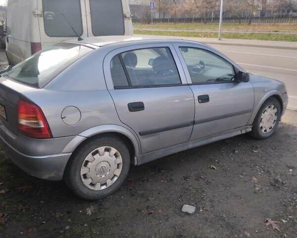 Серый Опель Астра, объемом двигателя 1.36 л и пробегом 202 тыс. км за 3200 $, фото 6 на Automoto.ua