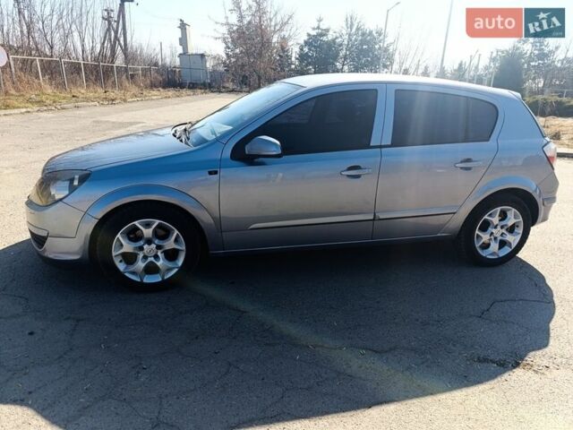 Серый Опель Астра, объемом двигателя 1.69 л и пробегом 335 тыс. км за 3700 $, фото 10 на Automoto.ua