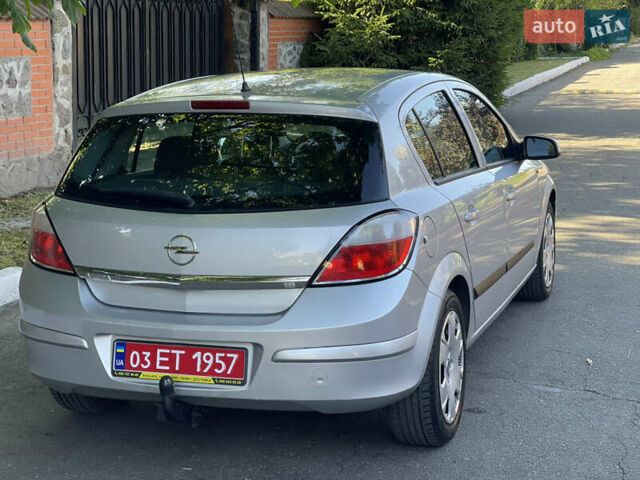 Серый Опель Астра, объемом двигателя 1.8 л и пробегом 196 тыс. км за 6500 $, фото 7 на Automoto.ua