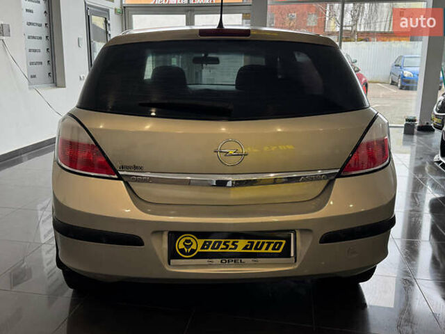 Серый Опель Астра, объемом двигателя 1.4 л и пробегом 215 тыс. км за 4100 $, фото 5 на Automoto.ua