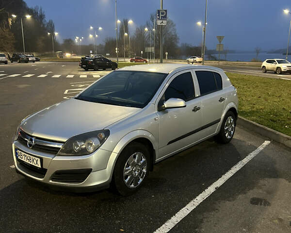 Сірий Опель Астра, об'ємом двигуна 1.4 л та пробігом 298 тис. км за 4800 $, фото 22 на Automoto.ua