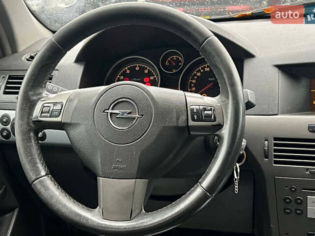 Опель Астра 2005 в Ивано-Франковске на Automoto.ua Серый Опель Астра, объемом двигателя 1.6 л и пробегом 360 тыс. км за 3500 $, фото 16 на Automoto.ua