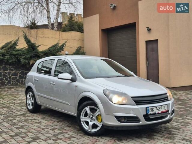 Серый Опель Астра, объемом двигателя 1.6 л и пробегом 325 тыс. км за 3799 $, фото 4 на Automoto.ua