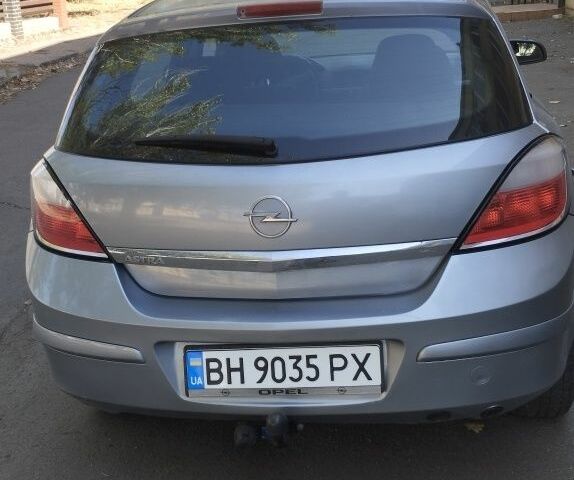 Серый Опель Астра, объемом двигателя 1.4 л и пробегом 247 тыс. км за 3500 $, фото 3 на Automoto.ua