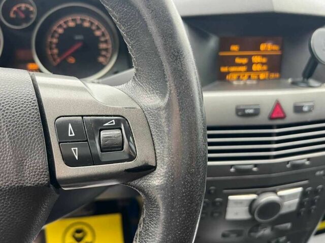 Опель Астра 2005 в Ивано-Франковске на Automoto.ua Серый Опель Астра, объемом двигателя 1.6 л и пробегом 360 тыс. км за 3500 $, фото 9 на Automoto.ua