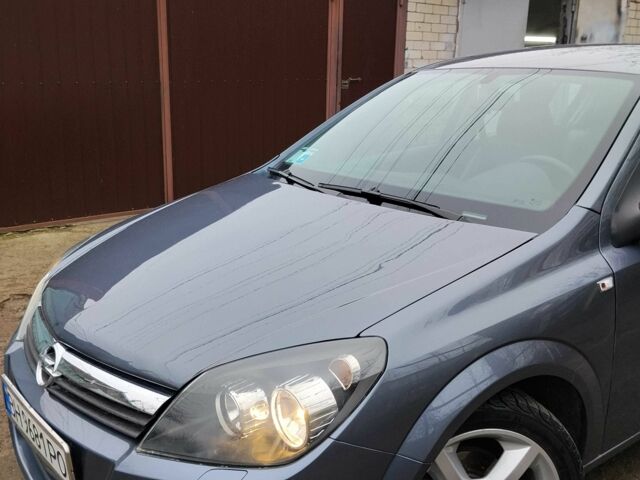 Серый Опель Астра, объемом двигателя 1.6 л и пробегом 210 тыс. км за 5300 $, фото 9 на Automoto.ua