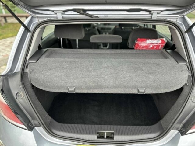 Серый Опель Астра, объемом двигателя 1.6 л и пробегом 178 тыс. км за 4200 $, фото 11 на Automoto.ua