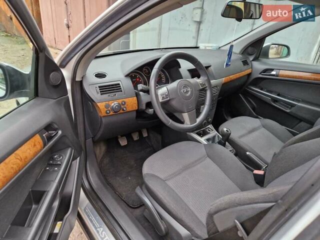 Сірий Опель Астра, об'ємом двигуна 1.9 л та пробігом 238 тис. км за 4500 $, фото 11 на Automoto.ua